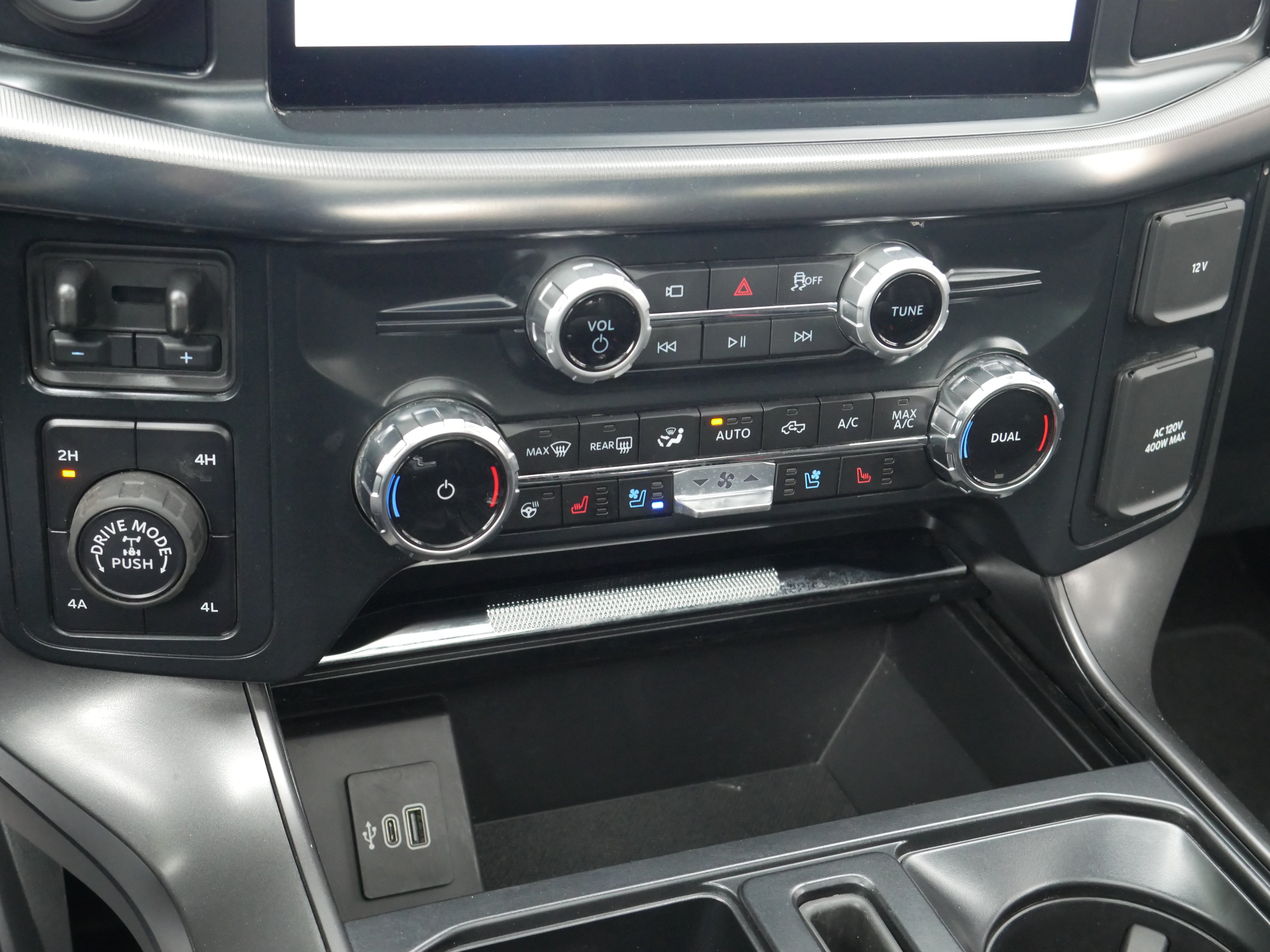 Certified 2025 Ford F150 Lariat AWD/4WD image 18