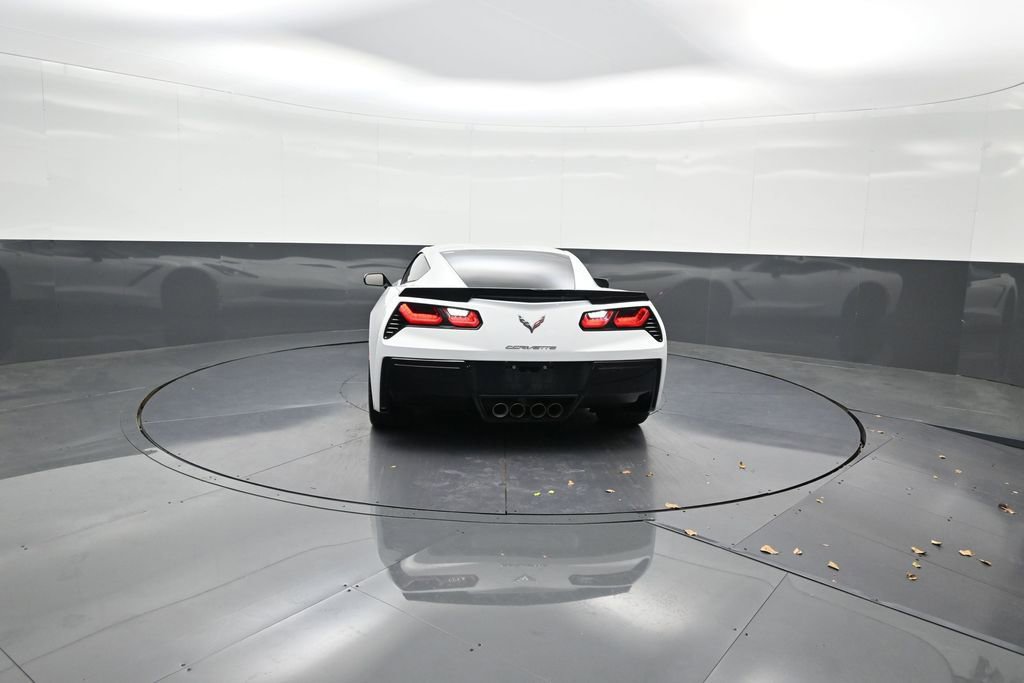 Used 2015 Chevrolet Corvette Stingray Coupe image 4