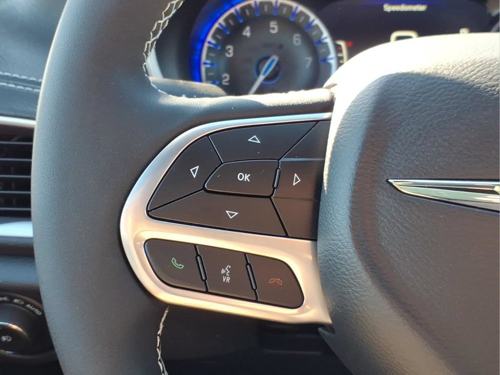 New 2026 Chrysler Pacifica Select FWD image 23