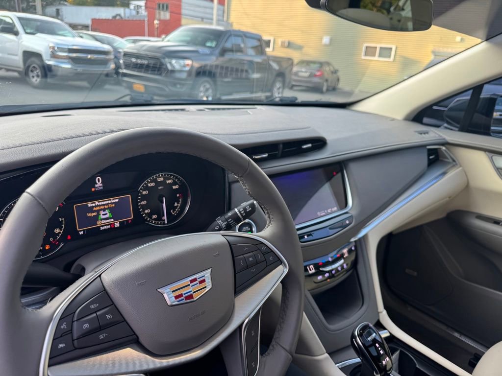 Used 2022 Cadillac XT5 Premium Luxury image 20