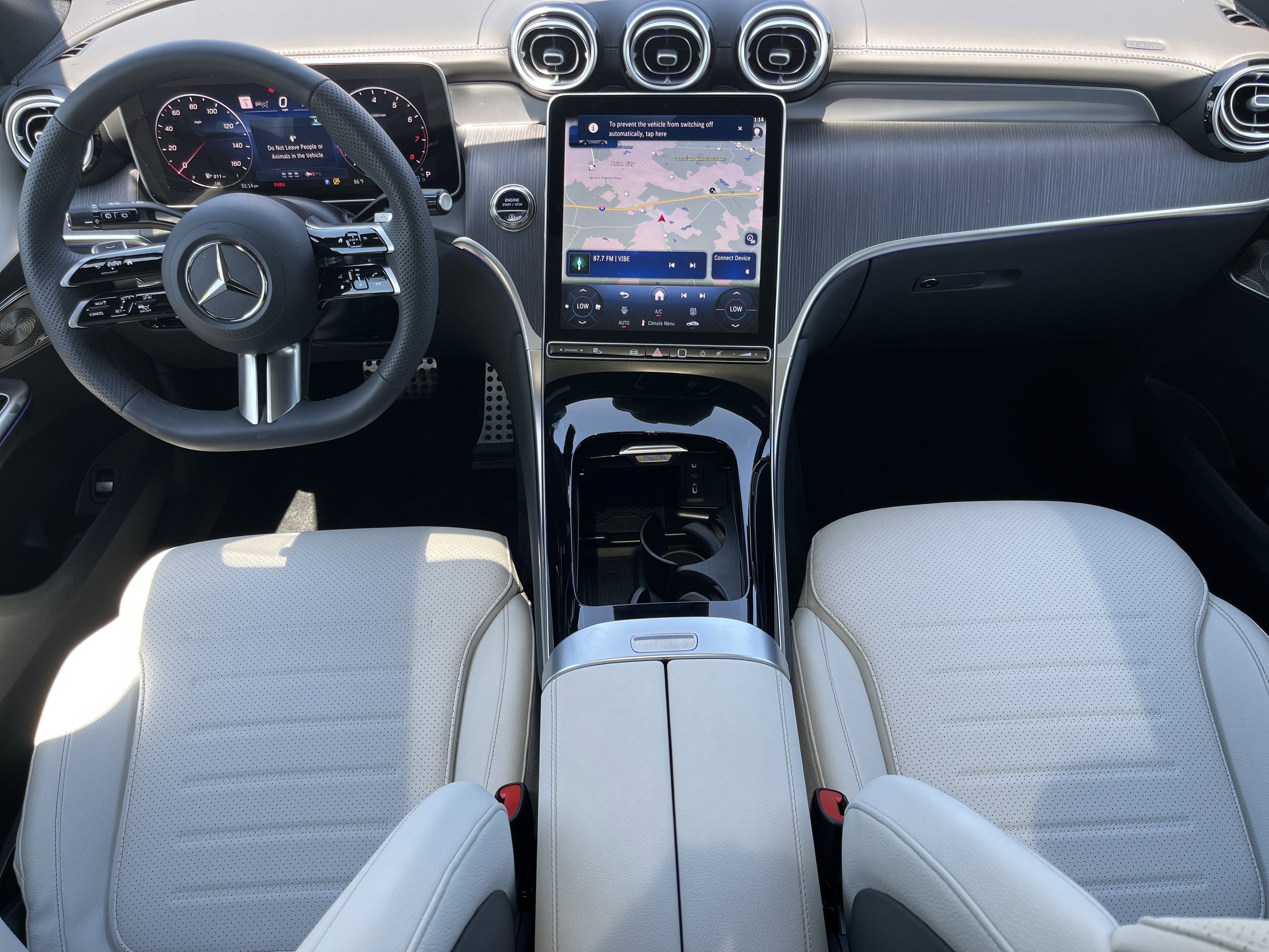 Used 2026 Mercedes-Benz GLC 300 4MATIC image 3