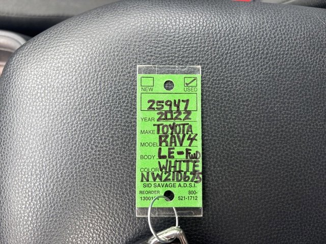 Used 2022 Toyota RAV4 LE image 19