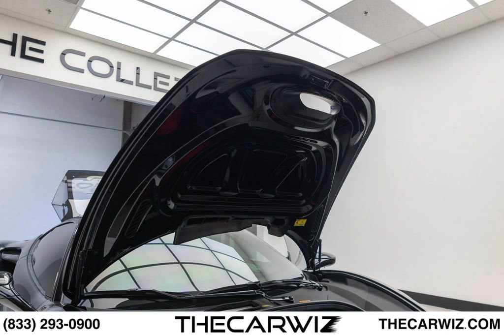 Used 2021 Ferrari F8 Tributo RWD image 40