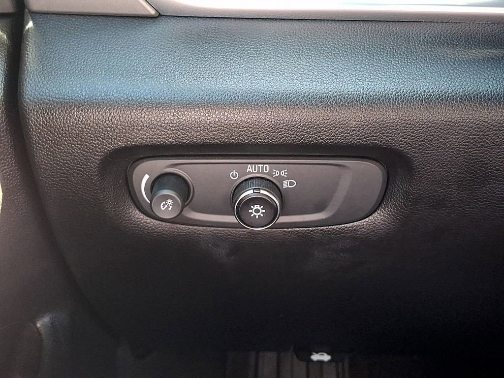 Used 2019 Chevrolet Traverse LS image 23