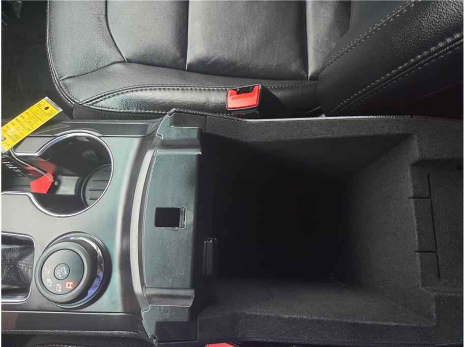 Used 2016 Ford Explorer XLT w/ Equipment Group 202A image 22