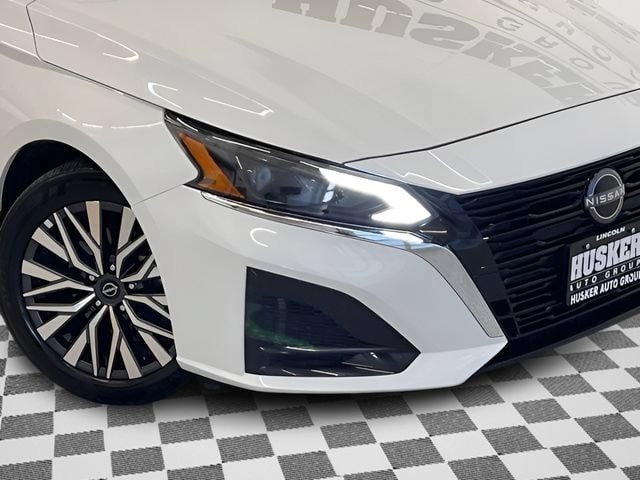 Used 2025 Nissan Altima 2.5 SV FWD image 28