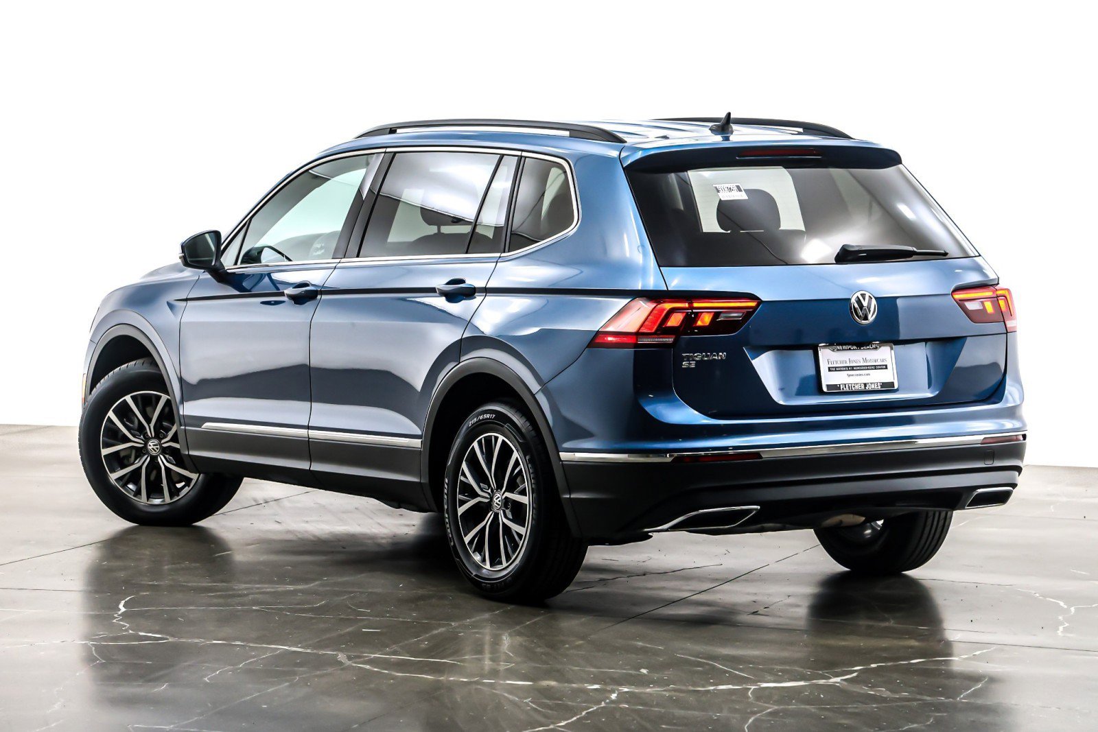 Used 2020 Volkswagen Tiguan SE image 12