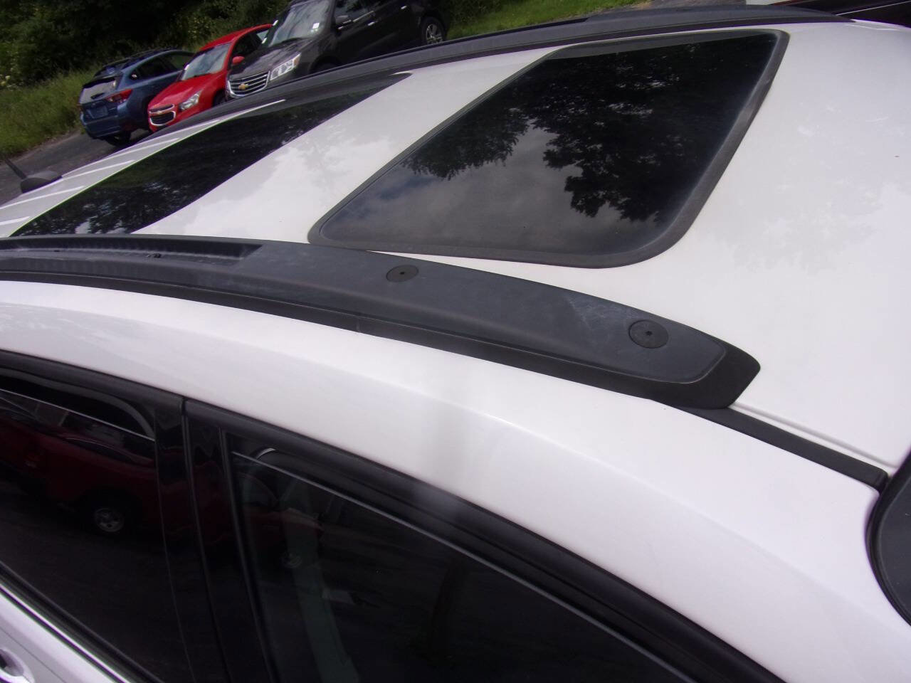 Used 2017 Chevrolet Traverse LT w/ Style and Technology Package image 9