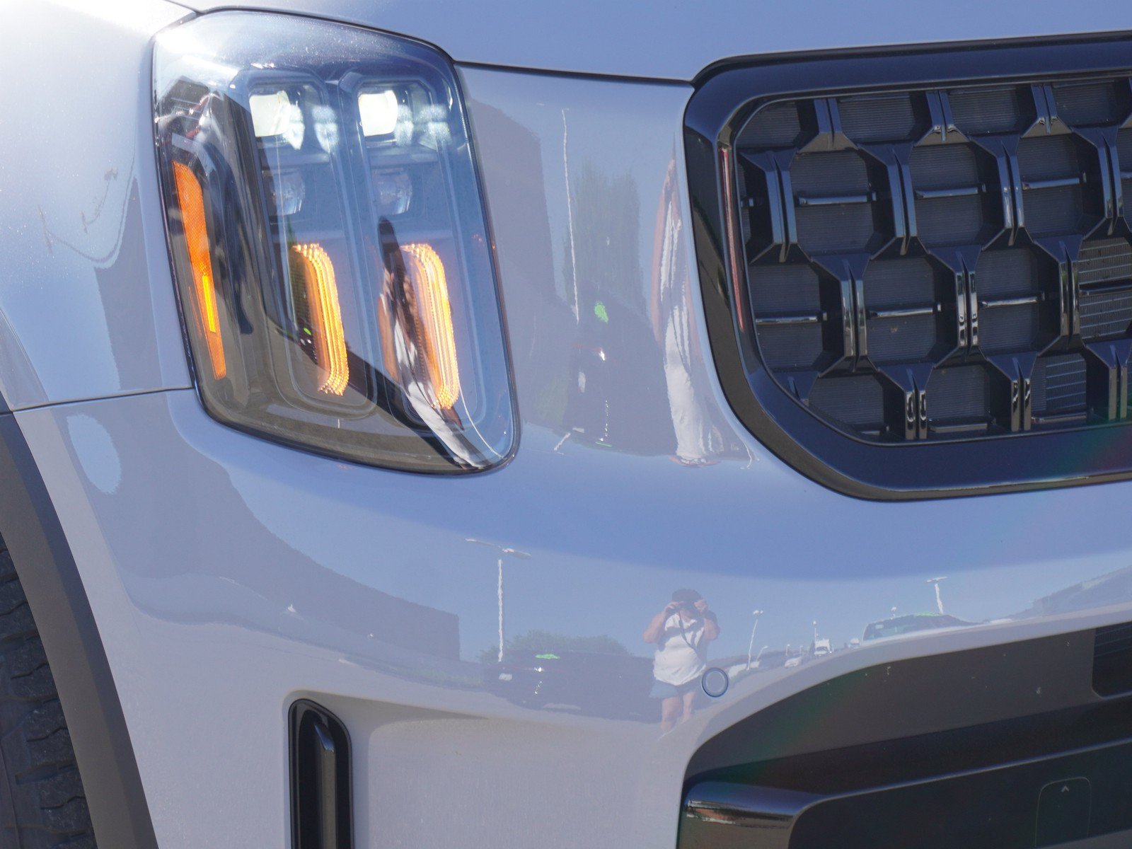 Used 2024 Kia Telluride SX X-Pro AWD/4WD image 3