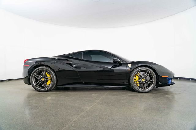Used 2017 Ferrari 488 GTB RWD image 9