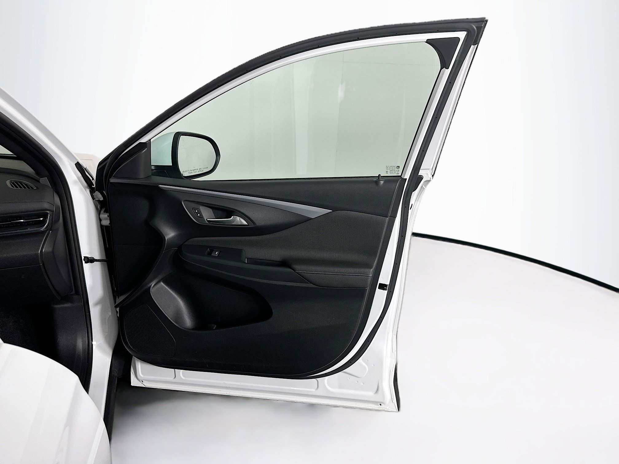 Used 2025 Buick Envista Preferred FWD image 29