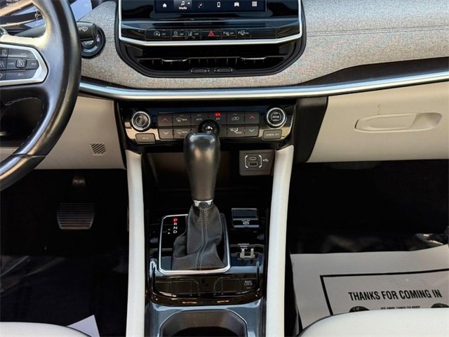 Used 2022 Jeep Compass Latitude w/ Sun and Sound Group image 14