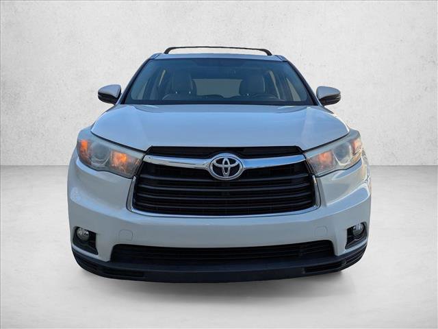 Used 2015 Toyota Highlander XLE image 2