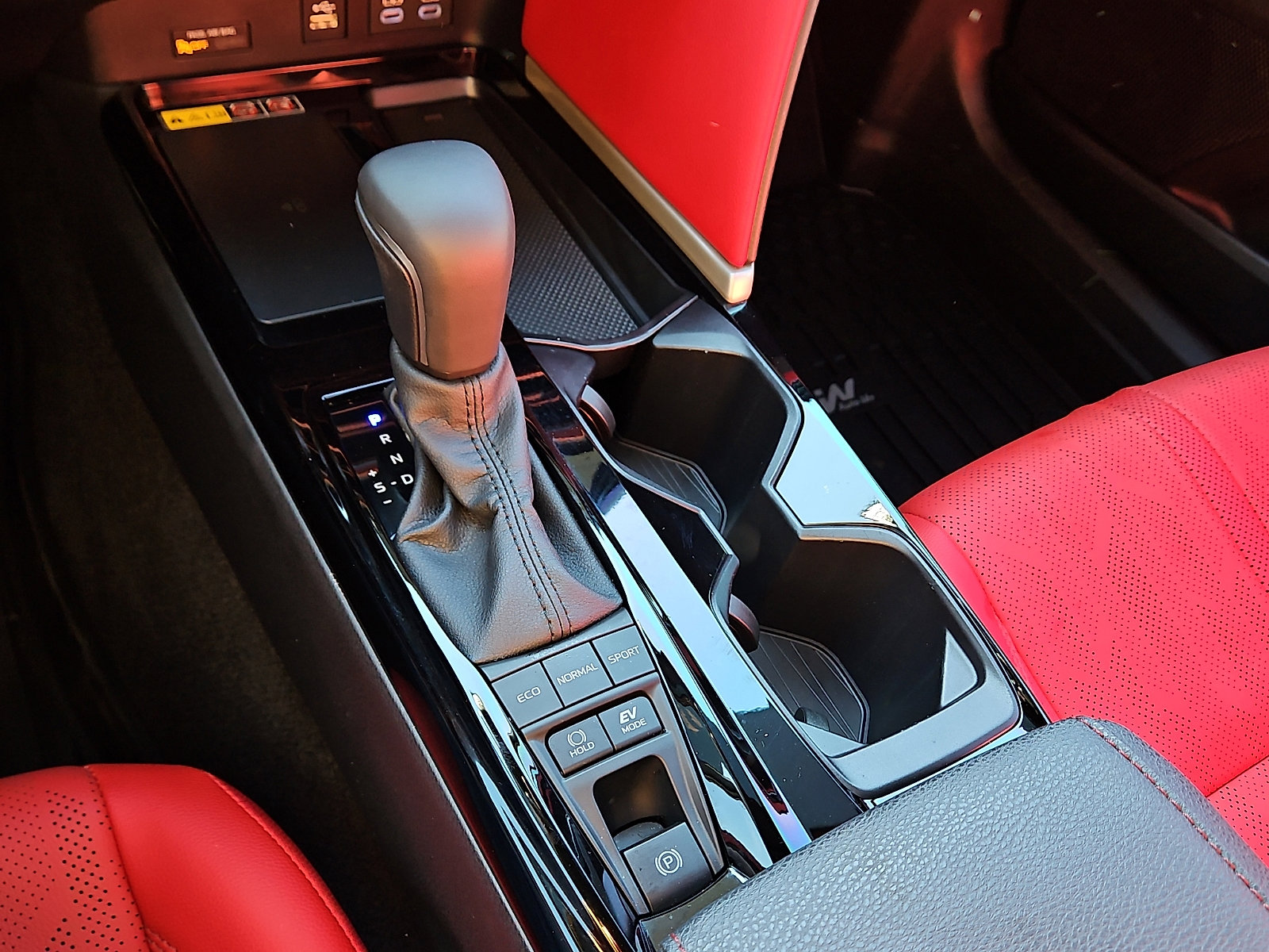 Used 2026 Toyota Camry XSE w/ Premium Plus Package image 13