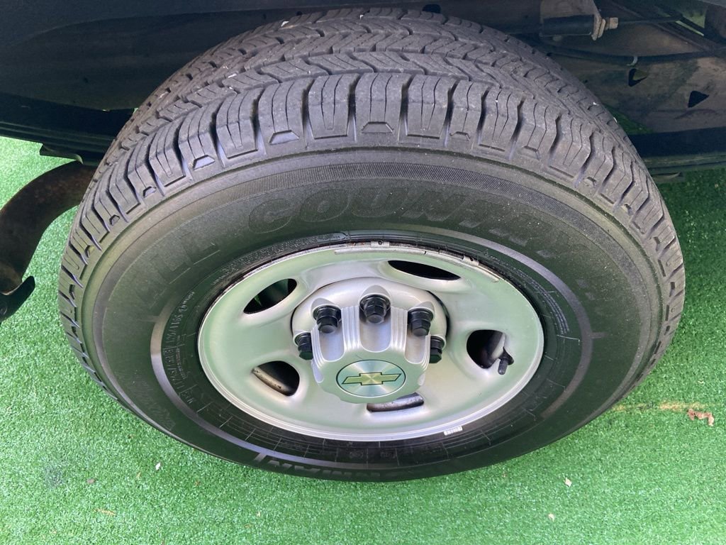 Used 2021 Chevrolet Express 2500 w/ Driver Convenience Package RWD image 40