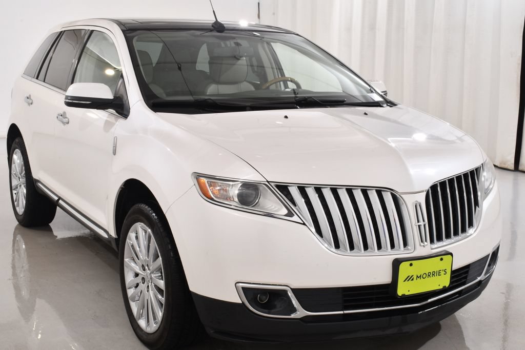 Used 2015 Lincoln MKX AWD w/ Equipment Group 102A image 4