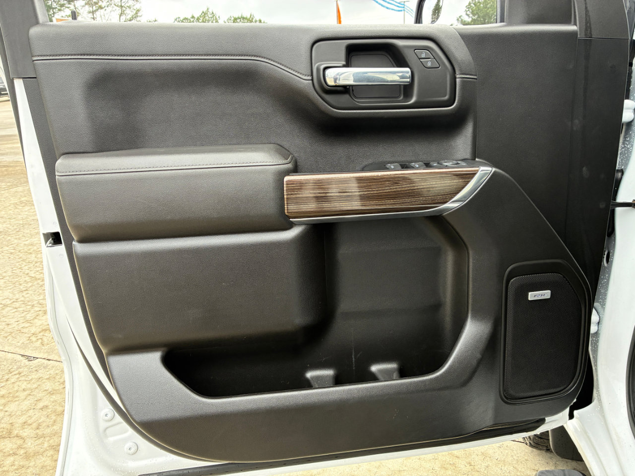 Used 2022 Chevrolet Silverado 1500 LT Trail Boss w/ Convenience Package II image 10