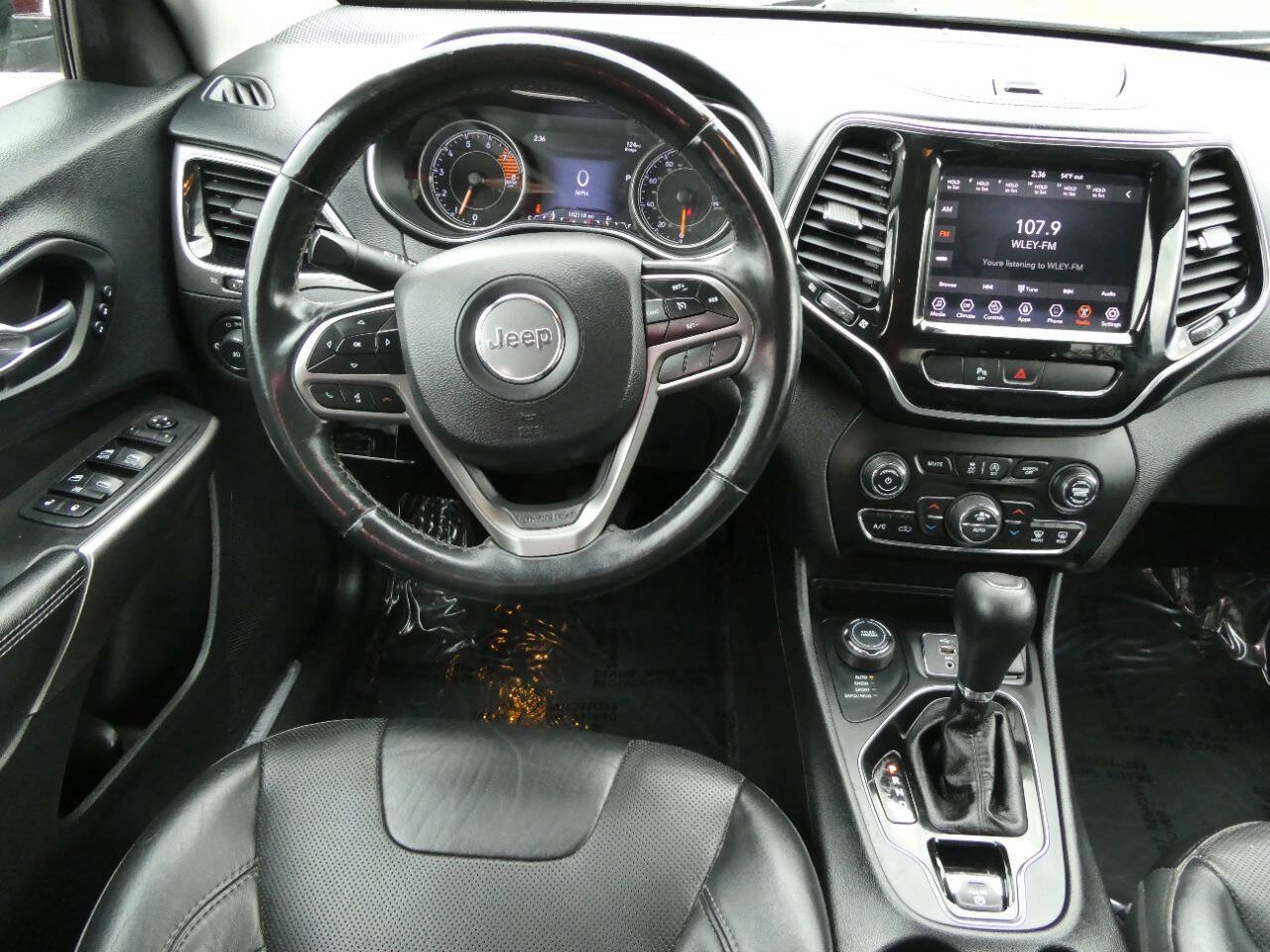 Used 2019 Jeep Cherokee Limited AWD/4WD image 8