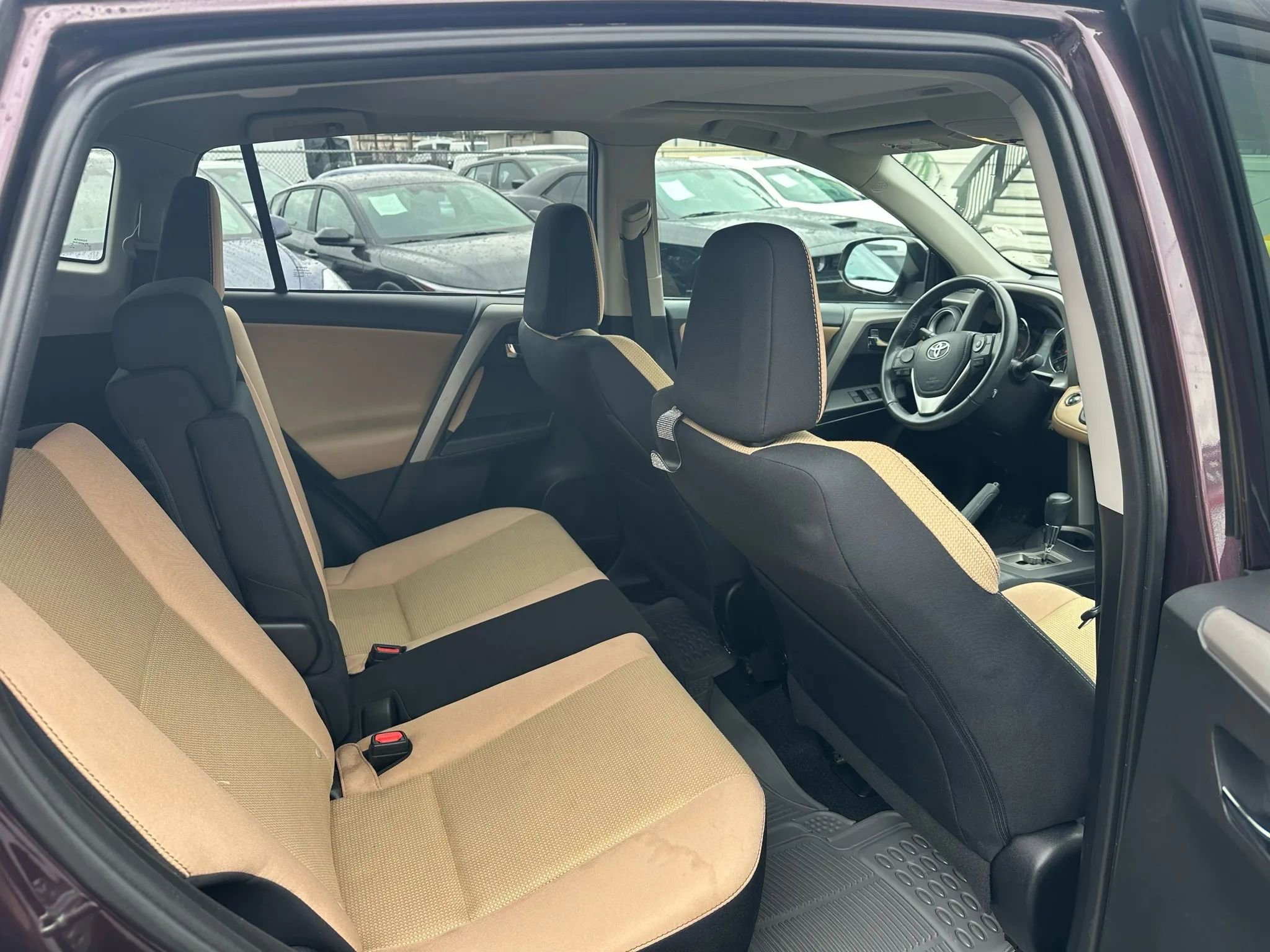 Used 2016 Toyota RAV4 XLE w/ Convenience Package image 12