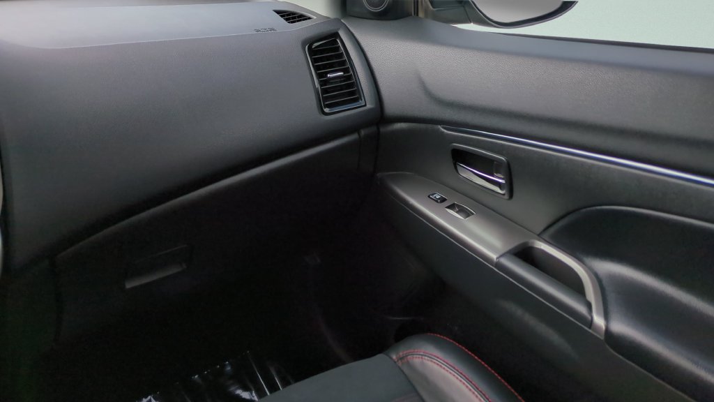 Used 2024 Mitsubishi Outlander Sport SE AWD/4WD image 13