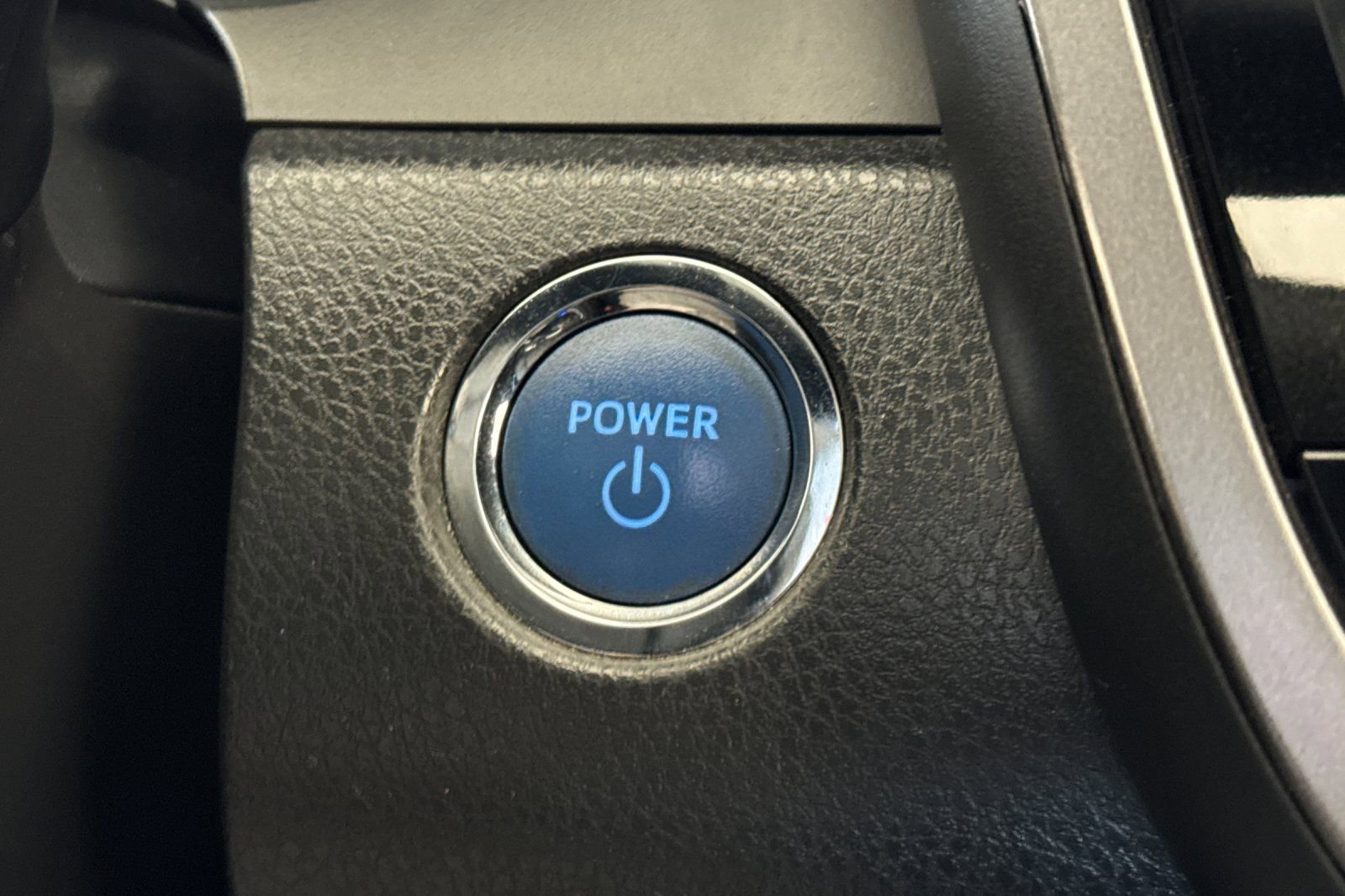 Used 2023 Toyota Camry XLE image 20