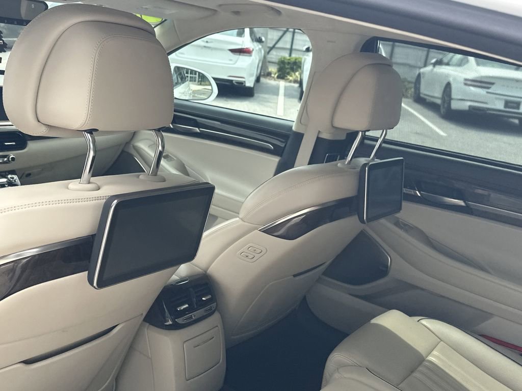 Used 2018 Genesis G90 5.0 Ultimate RWD image 15
