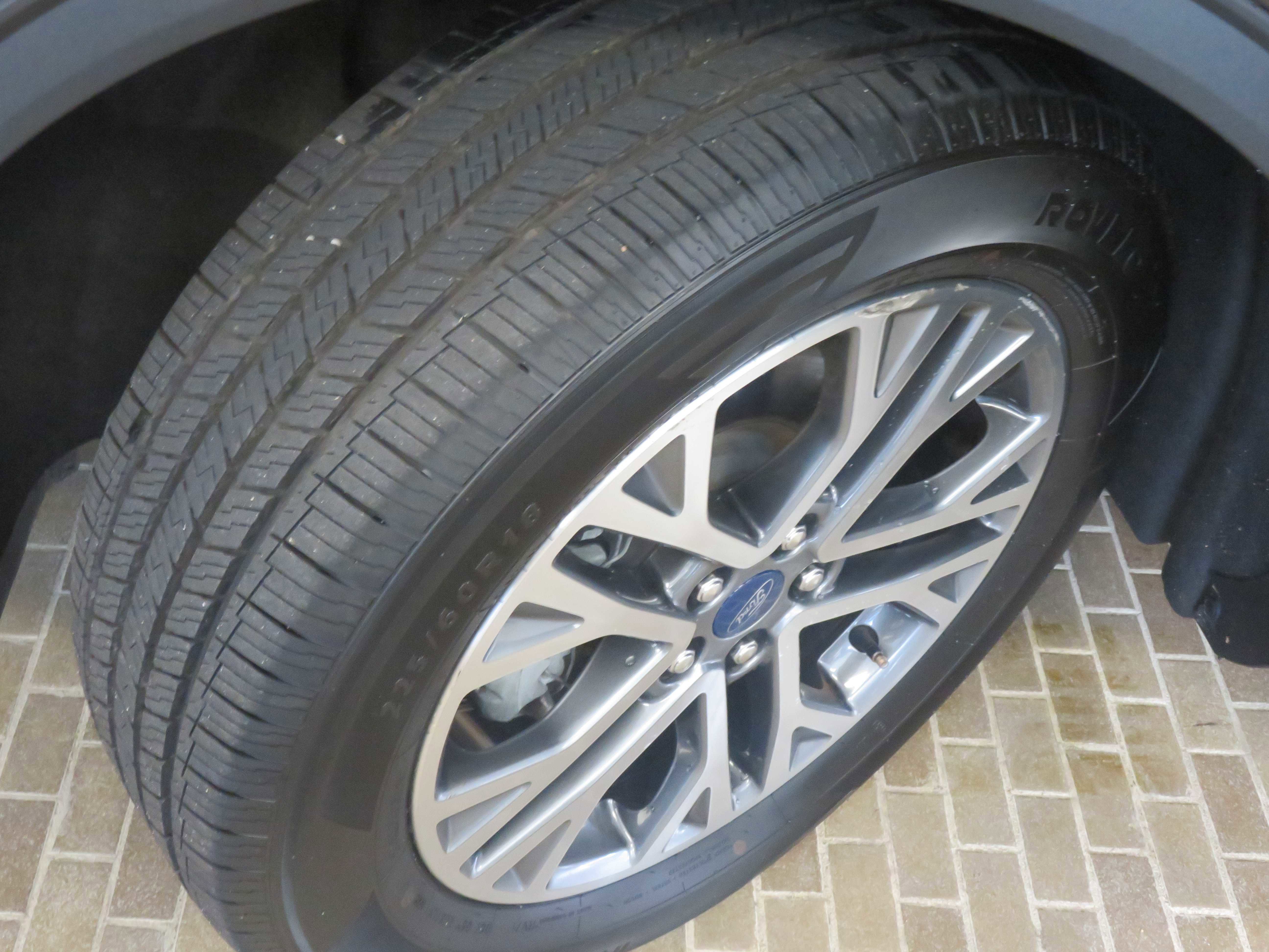 Used 2020 Ford Escape SEL image 11