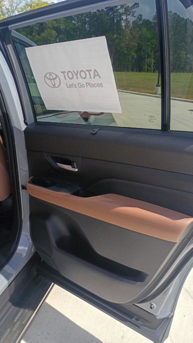 New 2026 Toyota Grand Highlander AWD Hybrid image 19