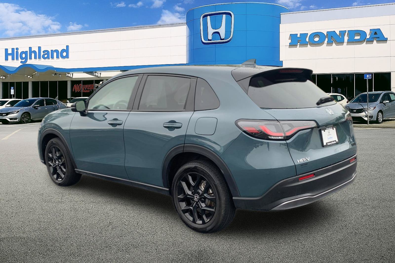 Used 2025 Honda HR-V Sport image 3