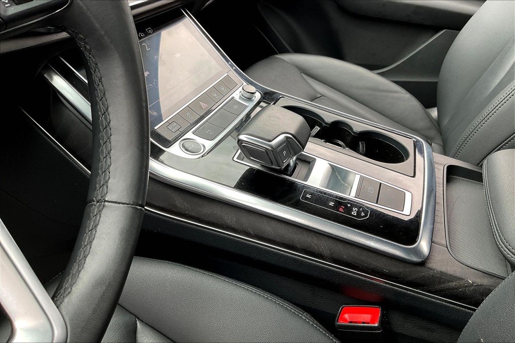 Used 2023 Audi Q7 3.0T Premium w/ Convenience Package AWD/4WD image 17