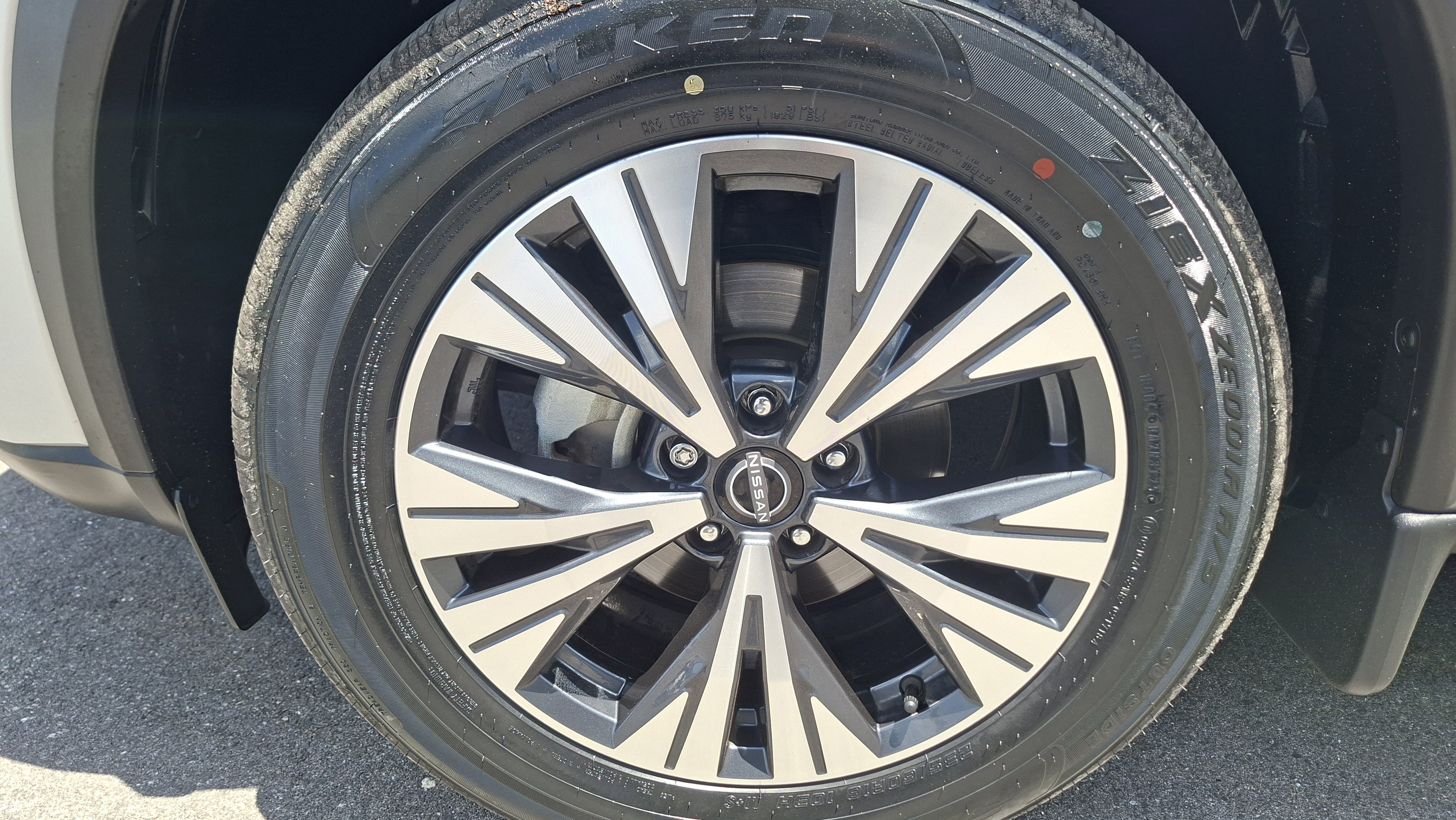 Used 2023 Nissan Rogue SV FWD image 25