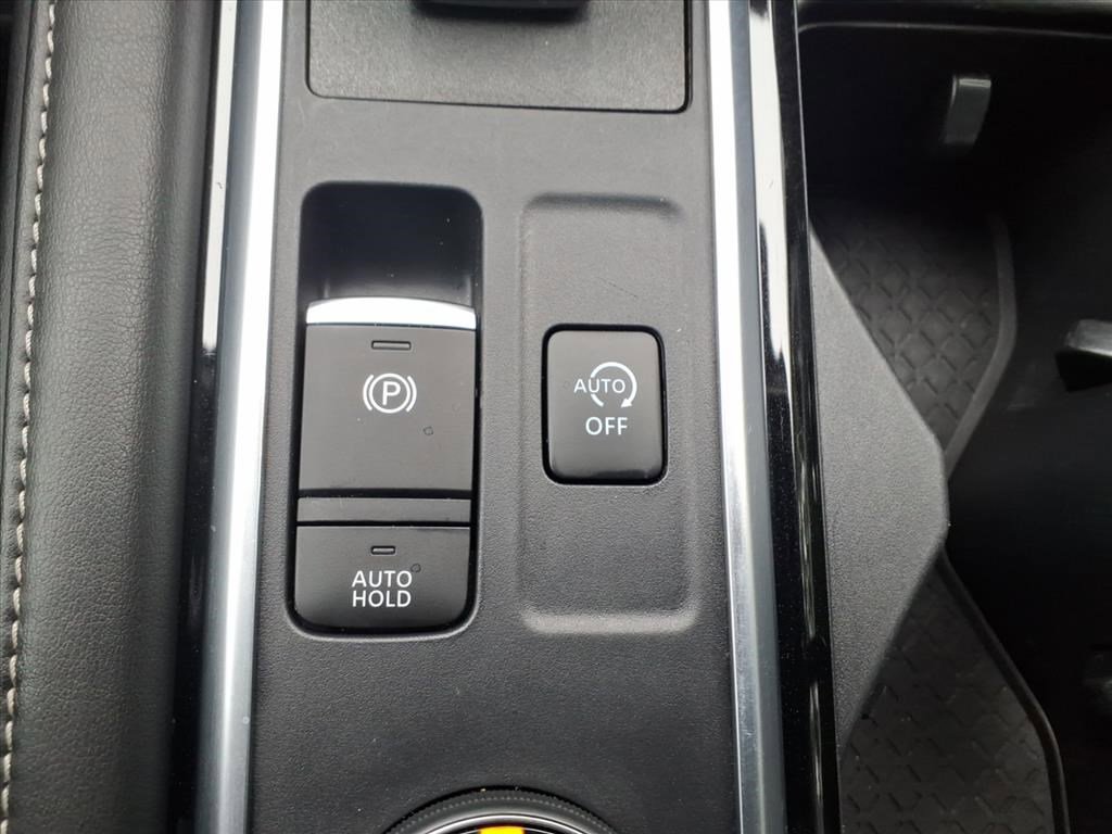 Used 2022 Nissan Pathfinder SL image 18