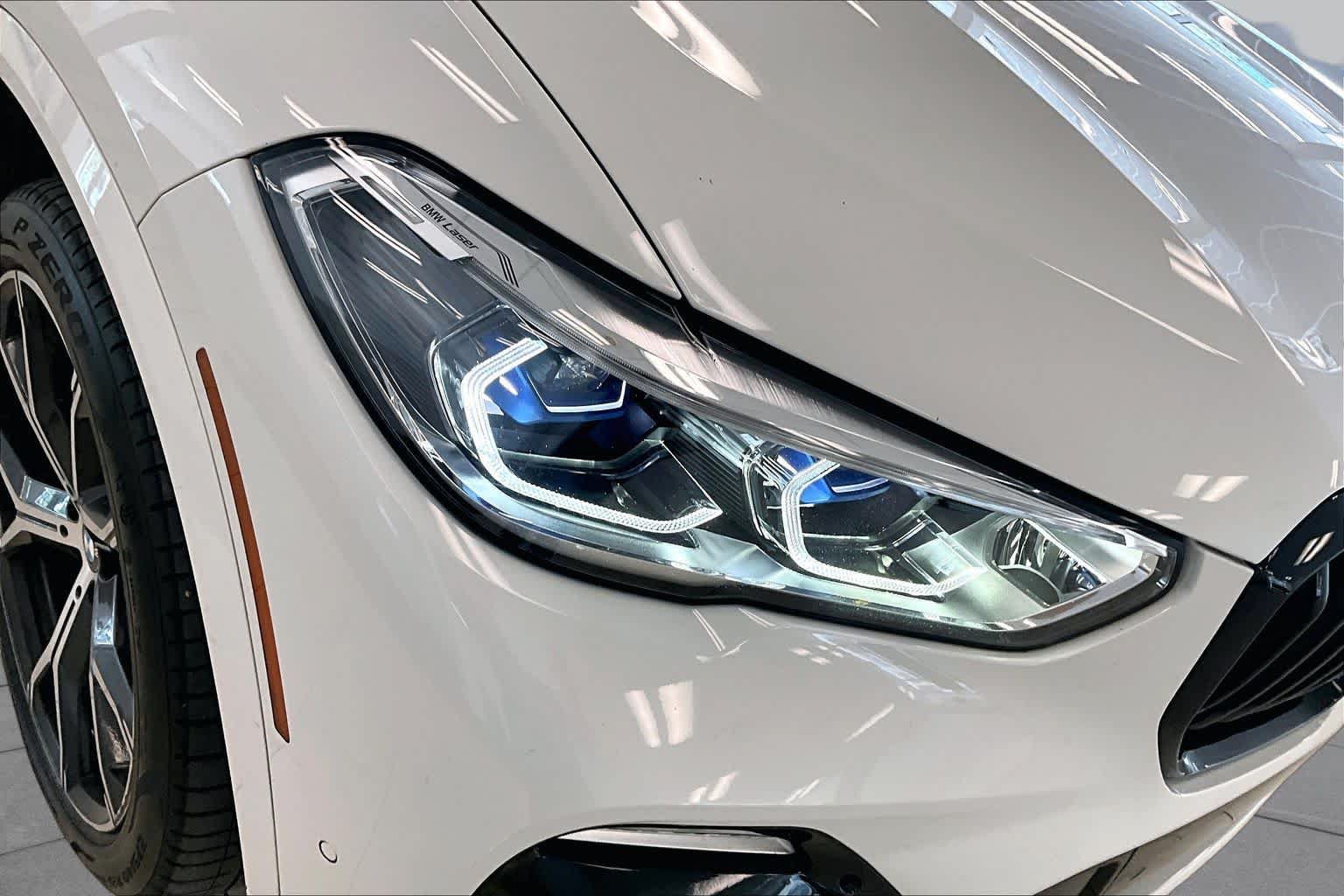 Used 2020 BMW X5 M50i AWD/4WD image 25