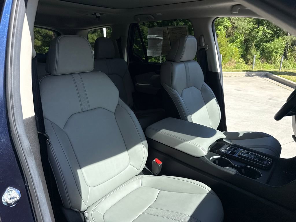 Used 2025 Honda Pilot Touring image 34