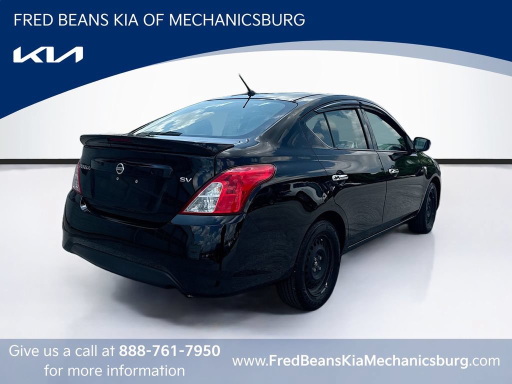 Used 2018 Nissan Versa SV FWD image 7