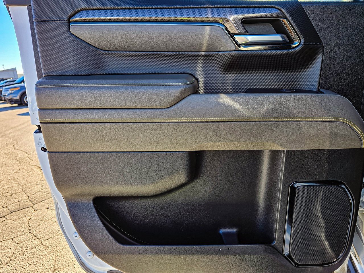 Used 2023 Chevrolet Silverado 1500 ZR2 w/ Technology Package image 30