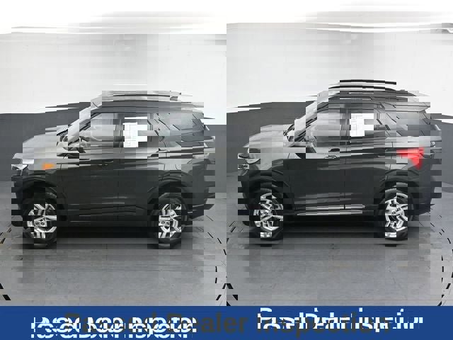 Used 2023 Ford Explorer XLT w/ Equipment Group 202A image 17