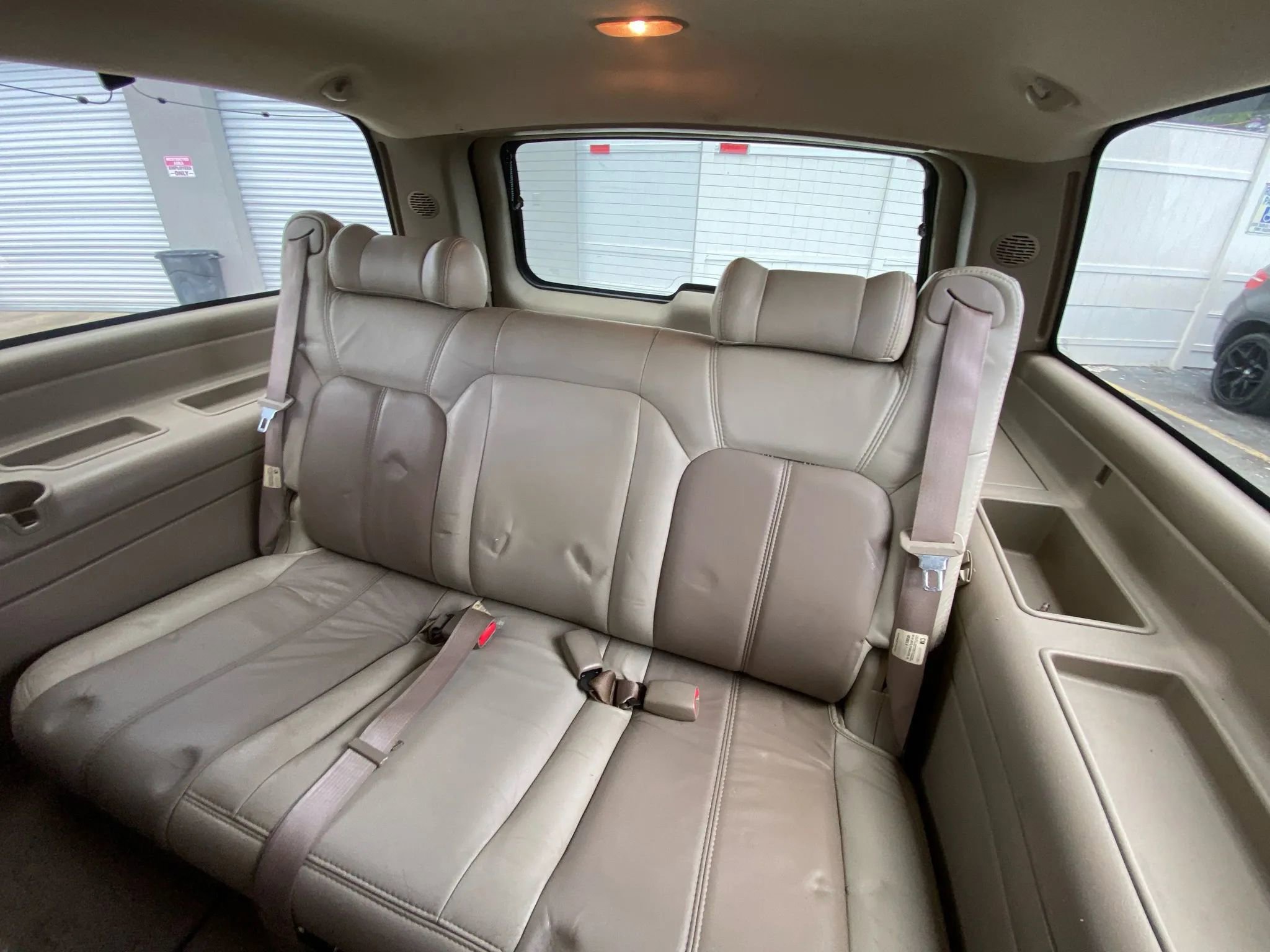 Used 2002 GMC Yukon XL Denali image 10