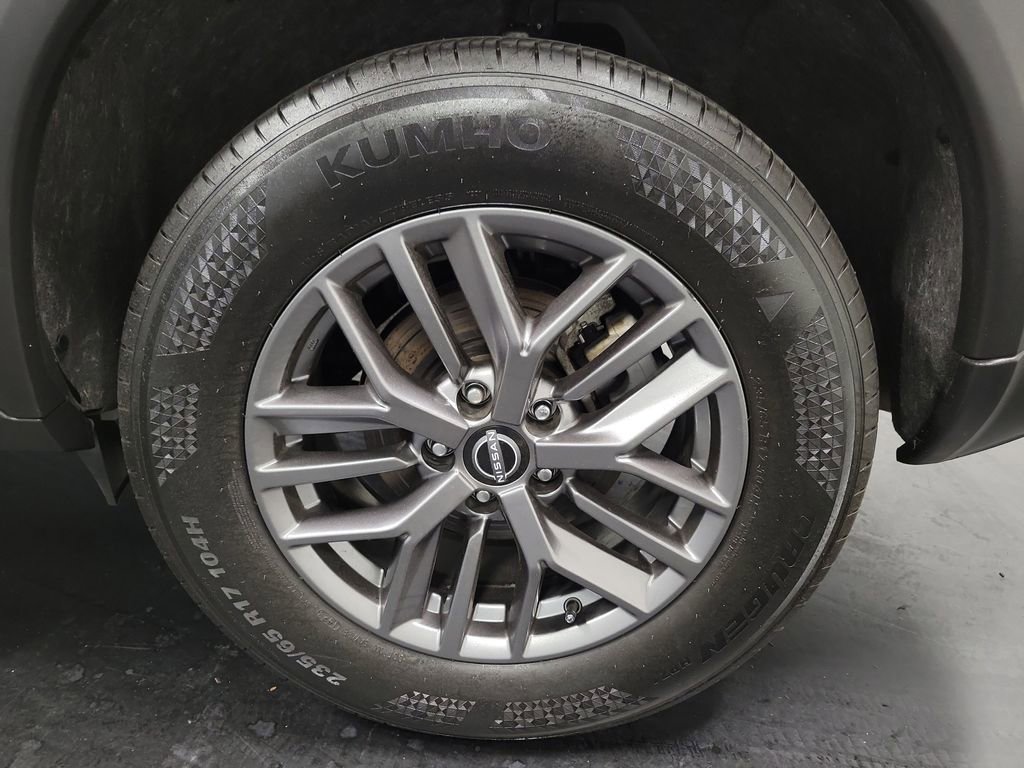 Used 2023 Nissan Rogue S AWD/4WD image 10