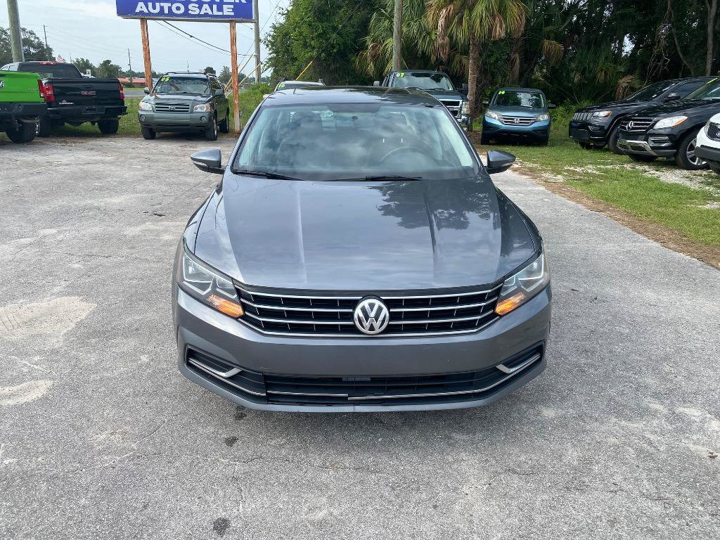 Used 2017 Volkswagen Passat 1.8T SE FWD image 3
