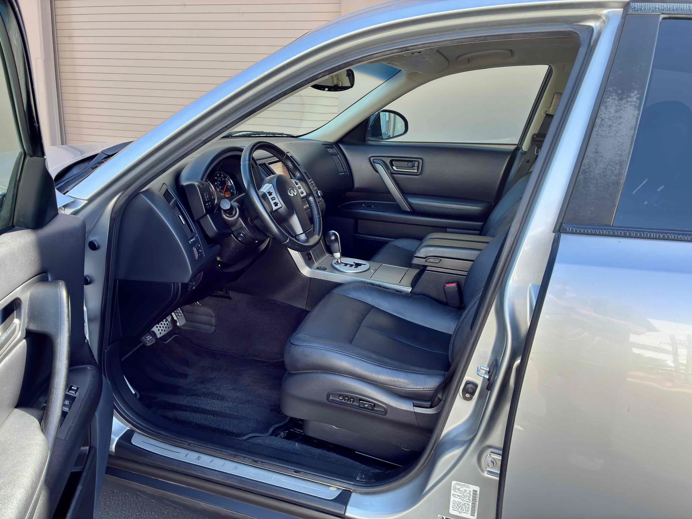 Used 2005 INFINITI FX45 AWD w/ (U01) Technology Pkg image 34