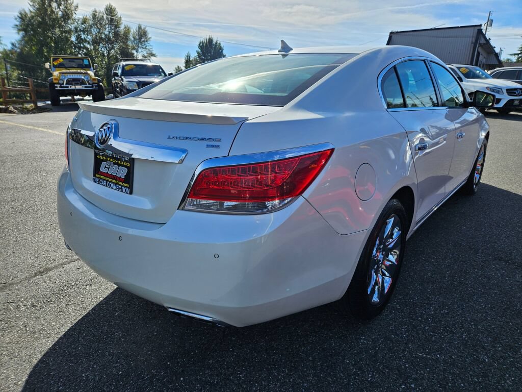 Used 2011 Buick LaCrosse CXS w/ Driver Confidence Package FWD image 4