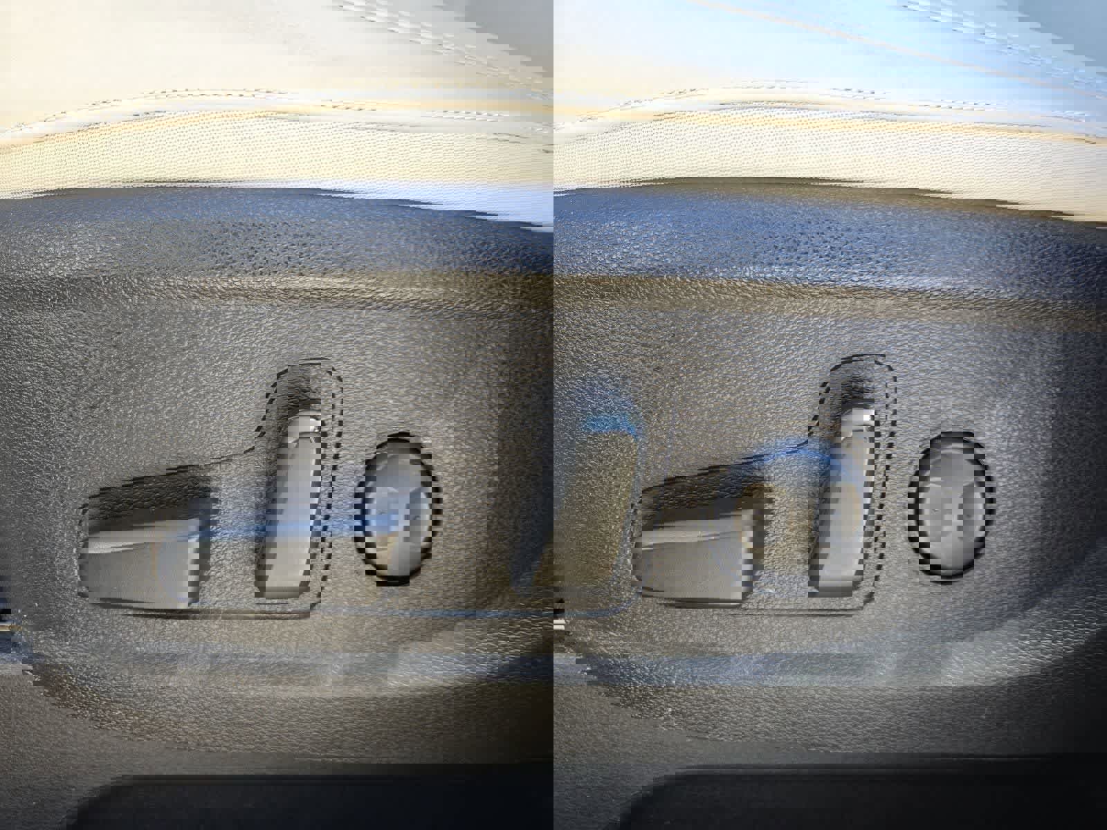 Used 2024 Kia Telluride S w/ S Sunroof Package image 15