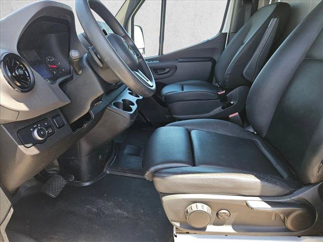 Used 2022 Mercedes-Benz Sprinter 2500 image 20