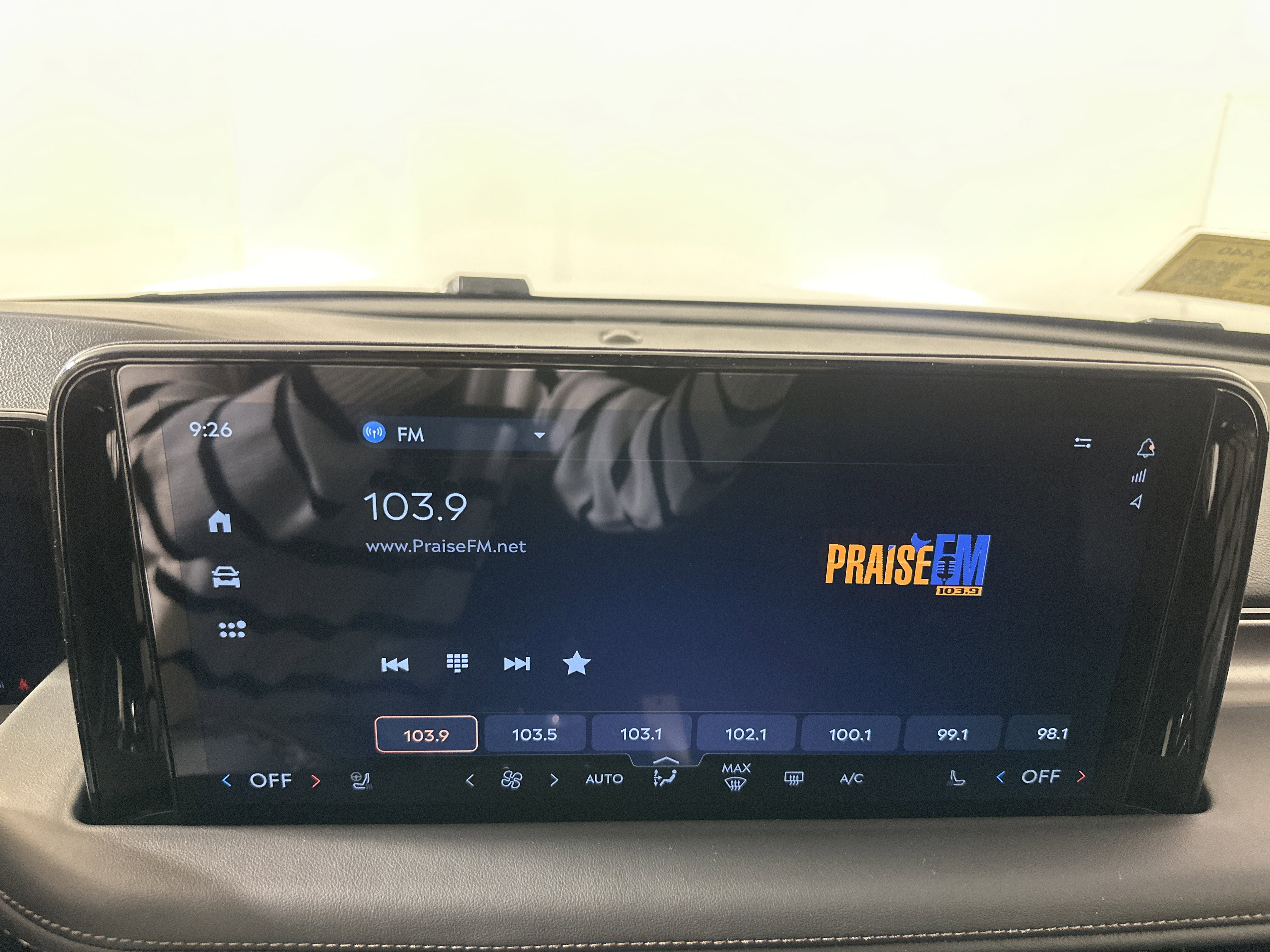 New 2025 Lincoln Aviator AWD image 16