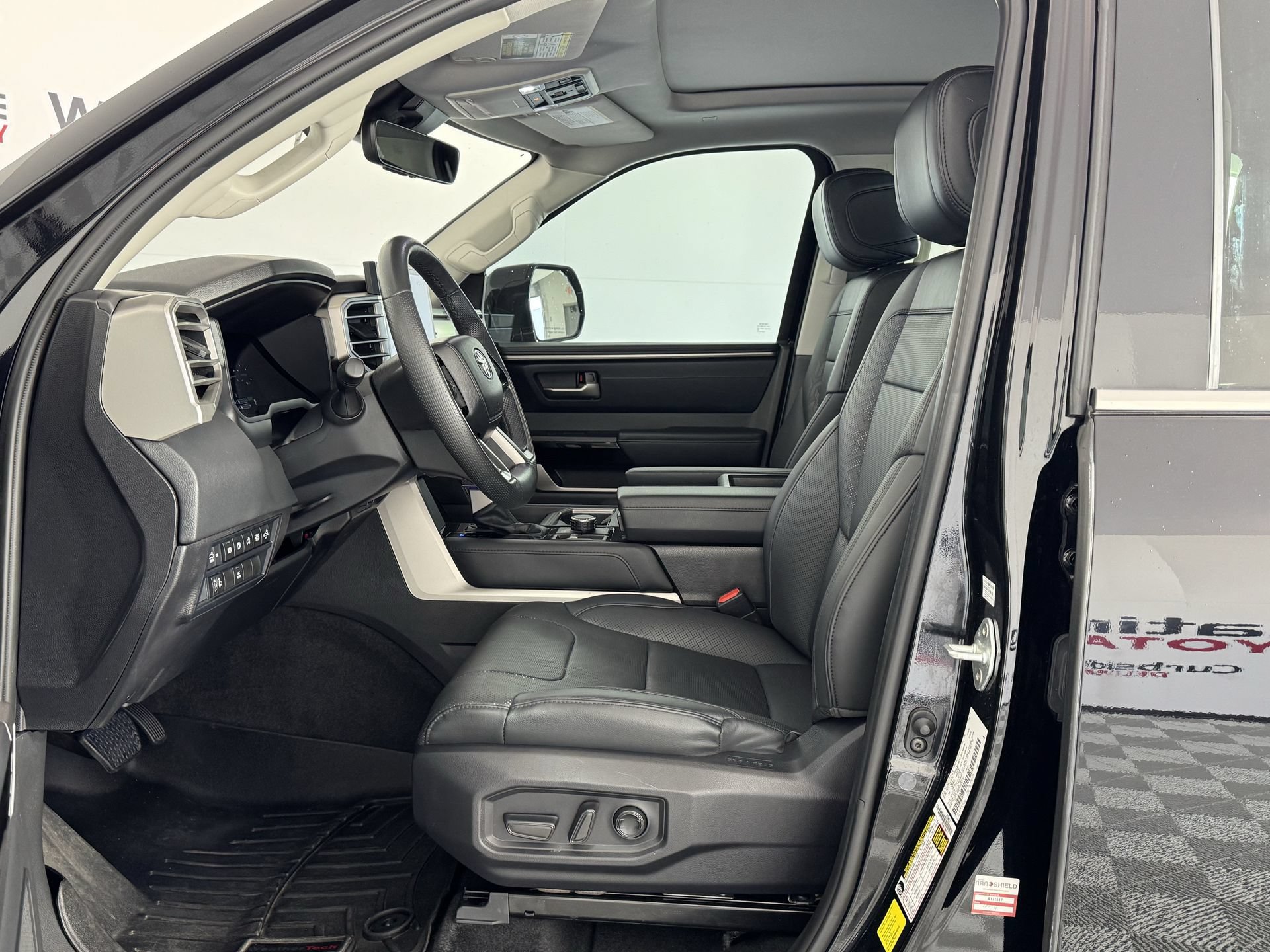 Used 2024 Toyota Tundra Limited w/ Power Package AWD/4WD image 14