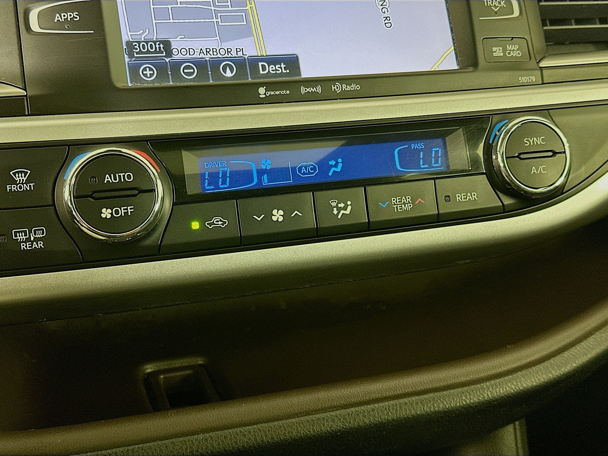 Used 2018 Toyota Highlander XLE FWD image 24