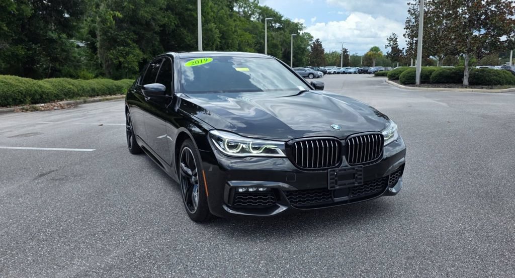Used 2019 BMW 750i w/ Executive Package RWD image 7