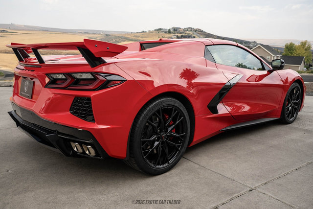 Used 2023 Chevrolet Corvette Stingray Premium Conv w/ Z51 Performance Package RWD image 18
