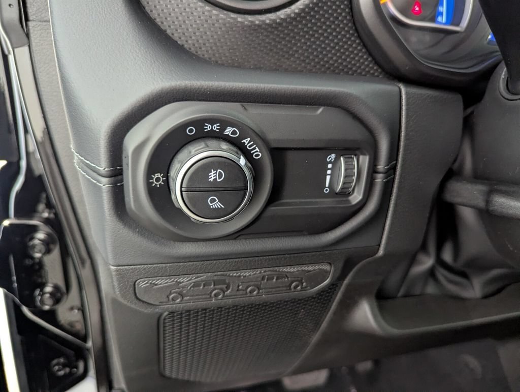 New 2026 Jeep Gladiator Rubicon w/ Safety Group AWD/4WD image 25
